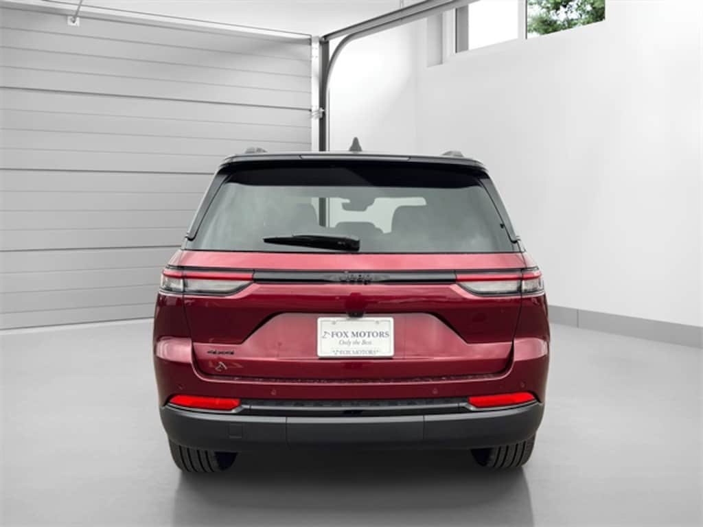 Used 2025 Jeep Grand Cherokee Limited SUV