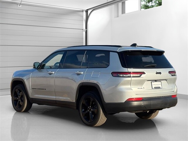 2023 Jeep Grand Cherokee Altitude photo 4