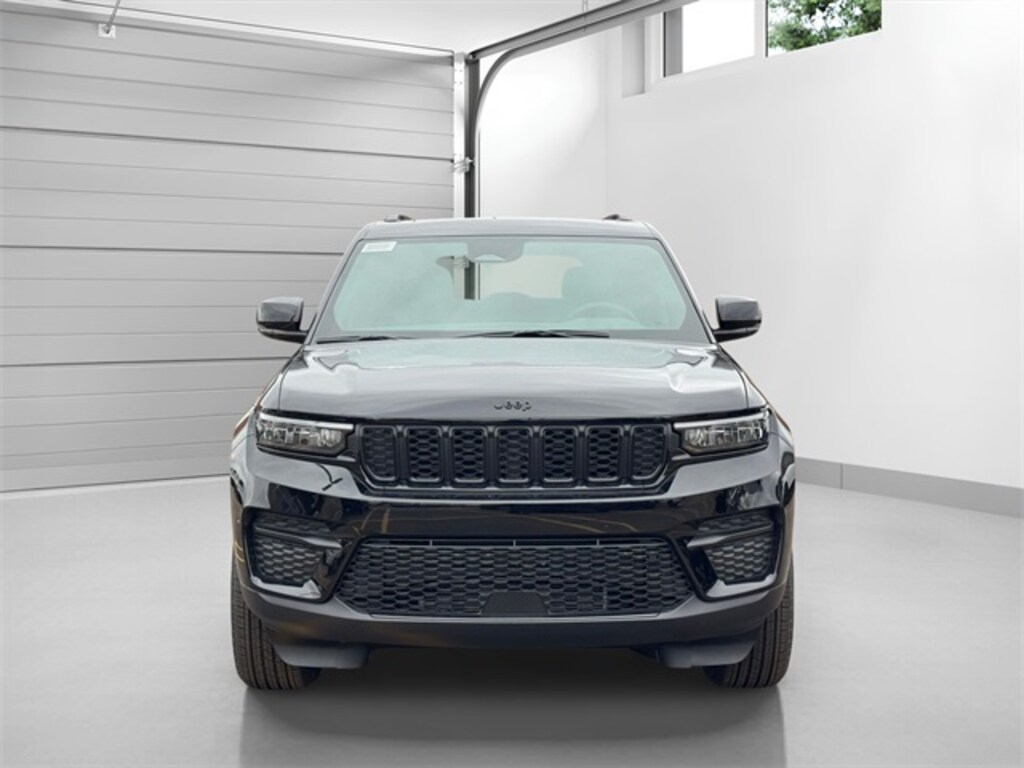 Used 2025 Jeep Grand Cherokee Altitude X SUV