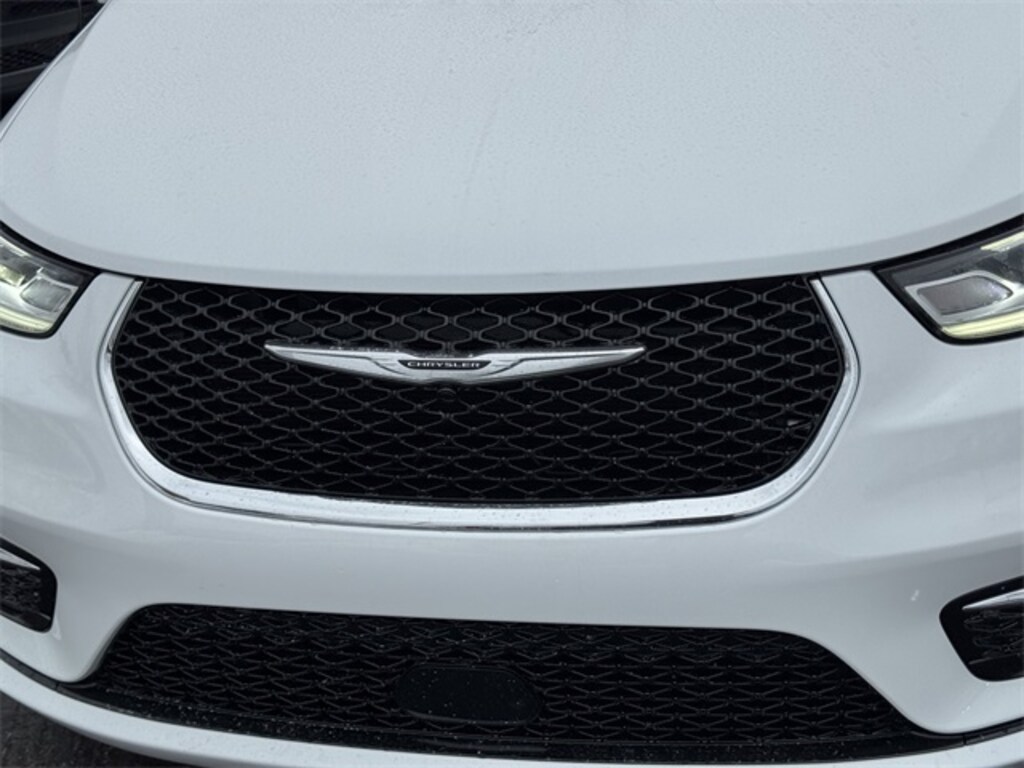 New 2026 Chrysler Pacifica SELECT Passenger Van