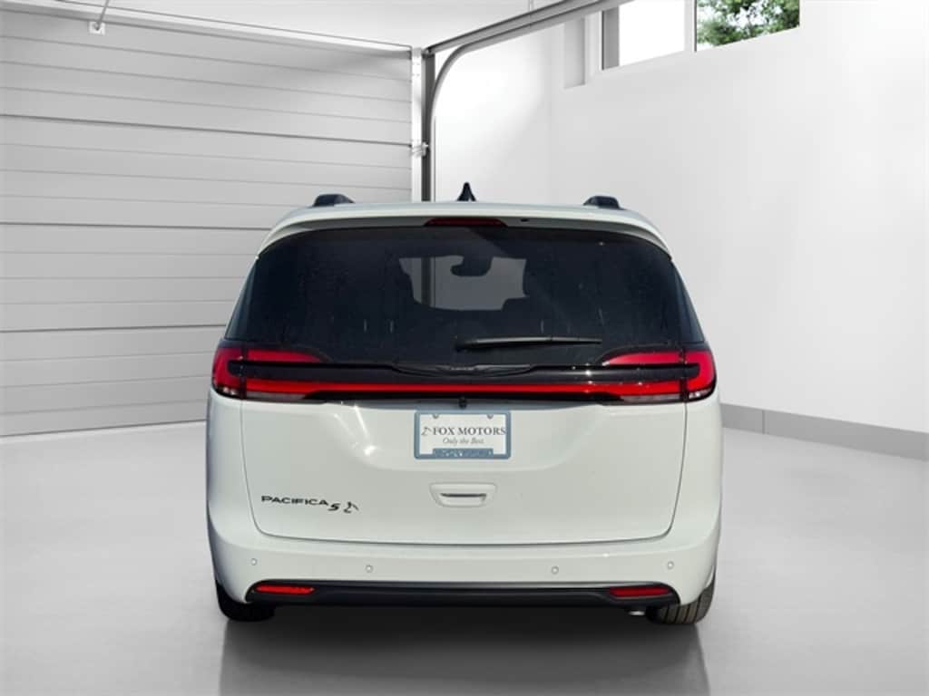 New 2026 Chrysler Pacifica SELECT Passenger Van