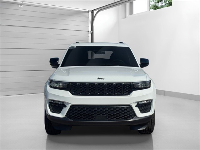 2025 Jeep Grand Cherokee Limited photo 2