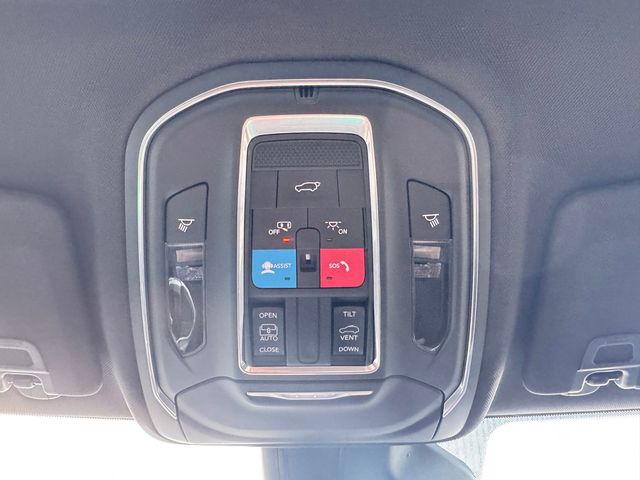 2026 Jeep Grand Cherokee Laredo - Photo 15