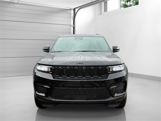 2025 Jeep Grand Cherokee Altitude X photo 2