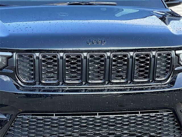 2025 Jeep Grand Cherokee Altitude X photo 2
