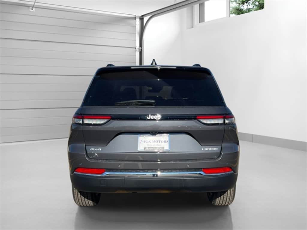New 2025 Jeep Grand Cherokee LAREDO X 4X4 Sport Utility