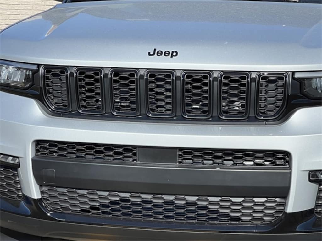 New 2025 Jeep Grand Cherokee L LIMITED 4X4 Sport Utility
