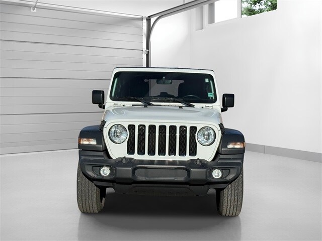 2022 Jeep Wrangler Unlimited Sport Altitude photo 2