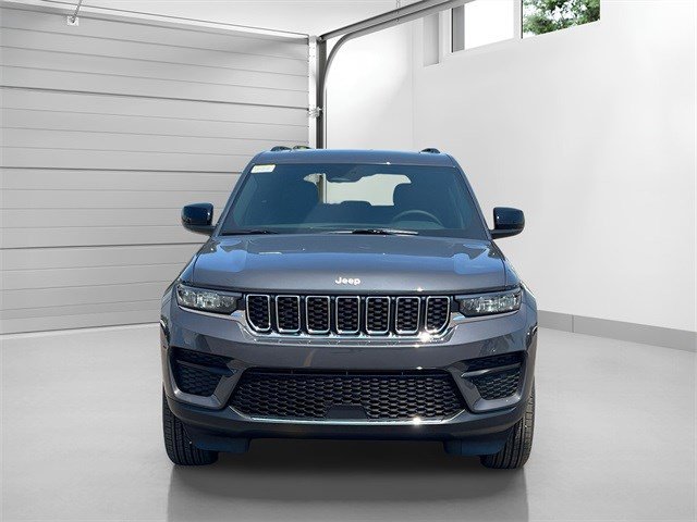 Used 2025 Jeep Grand Cherokee Laredo with VIN 1C4RJHAG6SC324019 for sale in Southfield, MI