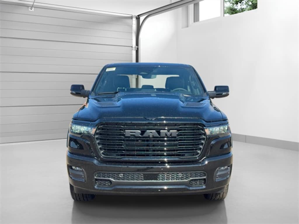 New 2026 Ram 1500 LARAMIE CREW CAB 4X4 5'7 BOX Pickup