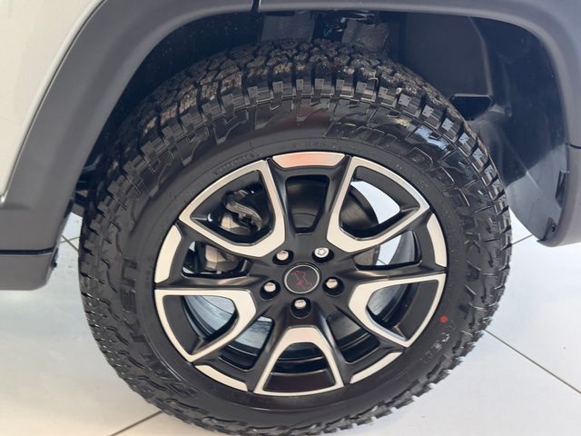2026 Jeep Compass Trailhawk - Photo 13
