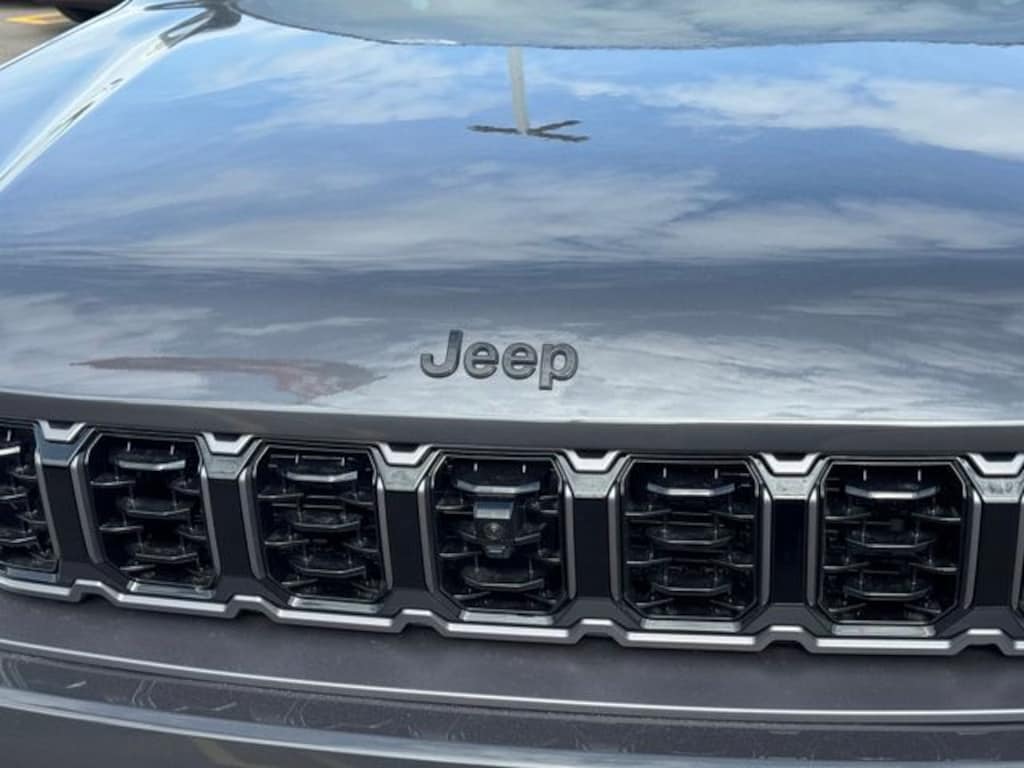 New 2026 Jeep Grand Cherokee LIMITED RESERVE 4X4 Sport Utility