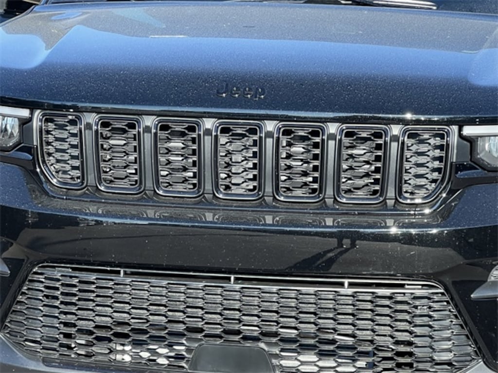 Used 2025 Jeep Grand Cherokee Altitude X SUV