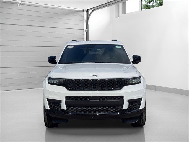 2025 Jeep Grand Cherokee Altitude X photo 2