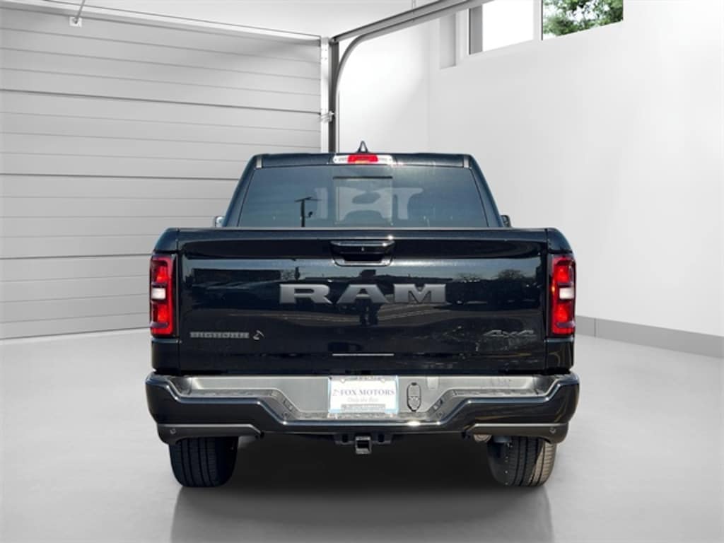 New 2025 Ram 1500 BIG HORN CREW CAB 4X4 5'7 BOX Pickup