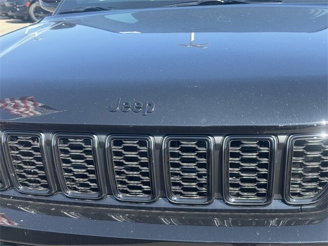 2025 Jeep Grand Cherokee Altitude X photo 4