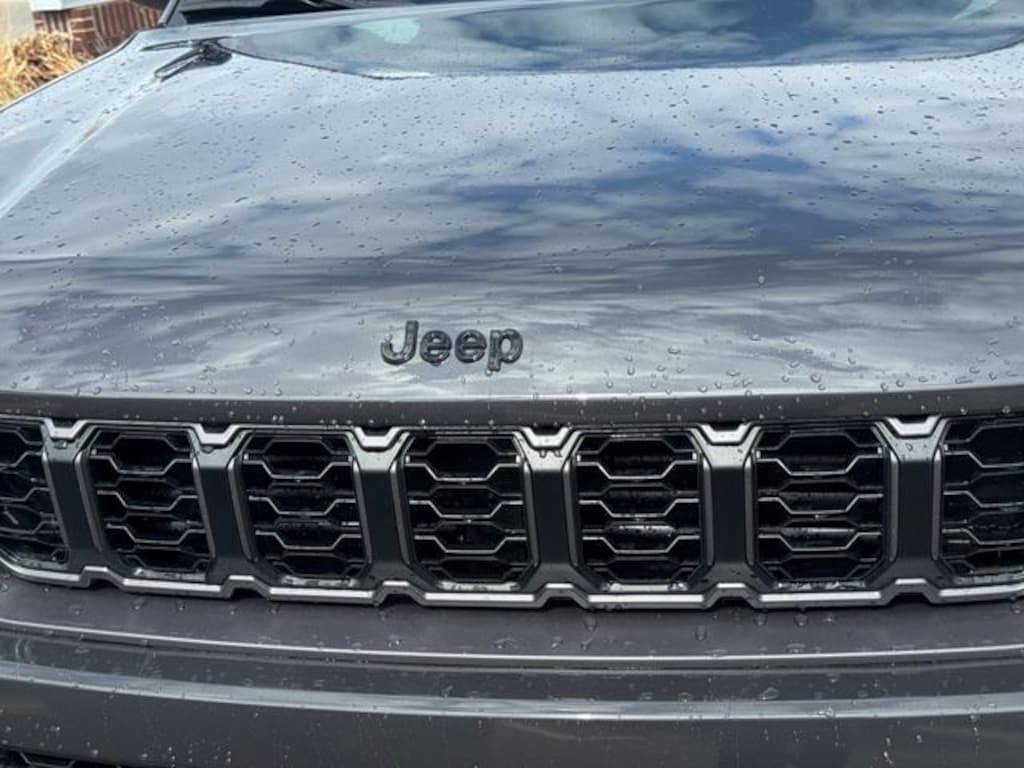 New 2026 Jeep Grand Cherokee LAREDO ALTITUDE 4X4 Sport Utility