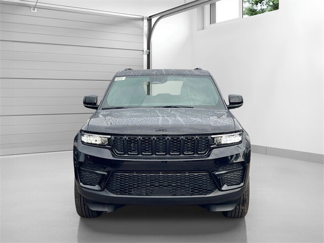 2025 Jeep Grand Cherokee Altitude X photo 2