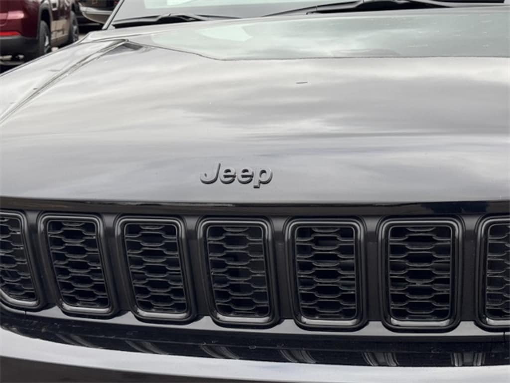 Used 2025 Jeep Grand Cherokee L Altitude X SUV