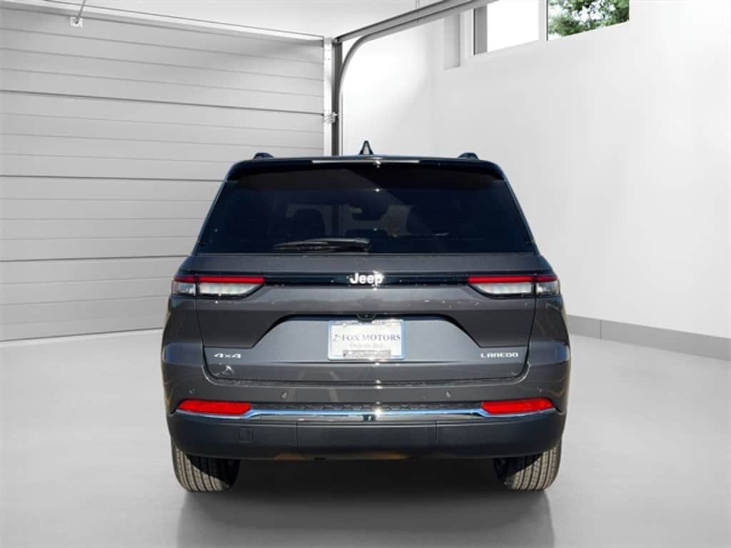New 2025 Jeep Grand Cherokee LAREDO X 4X4 Sport Utility