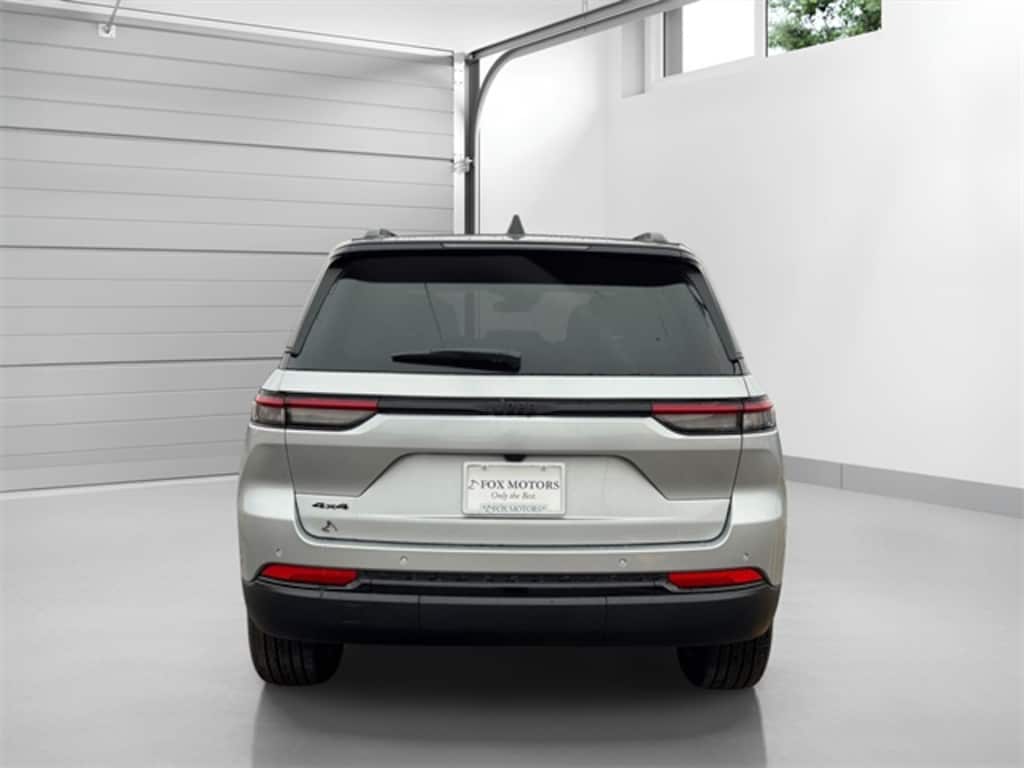 Used 2025 Jeep Grand Cherokee Limited SUV