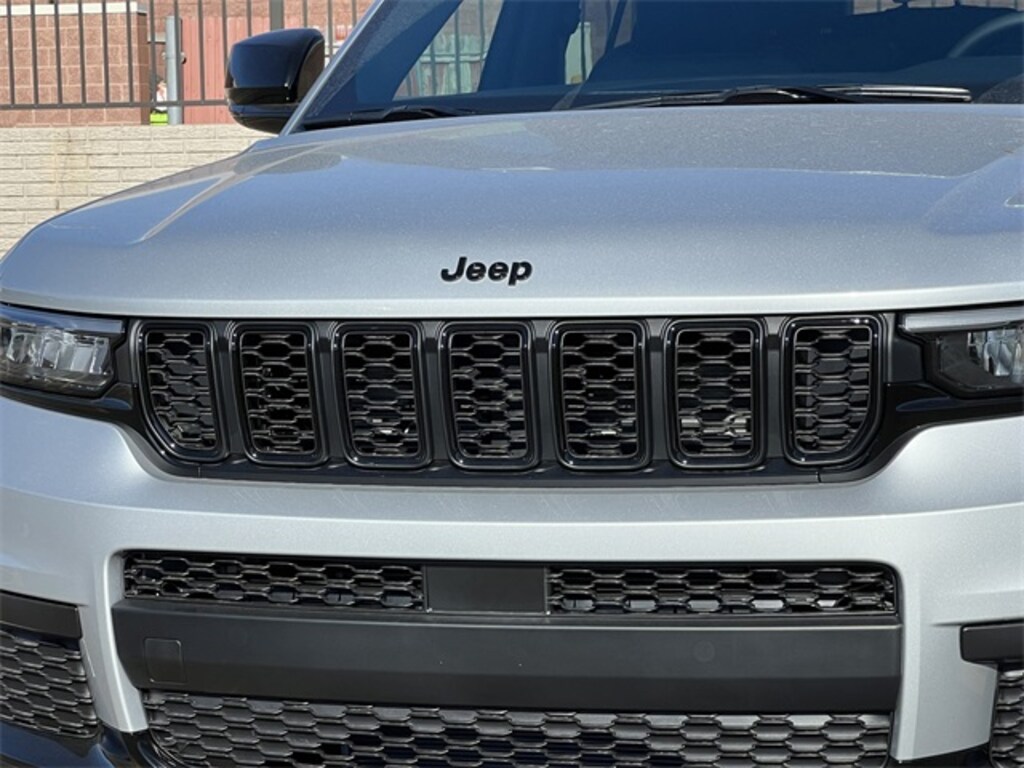 New 2025 Jeep Grand Cherokee L ALTITUDE X 4X4 Sport Utility