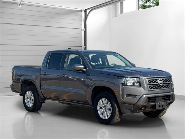 2023 Nissan Frontier SV photo 3