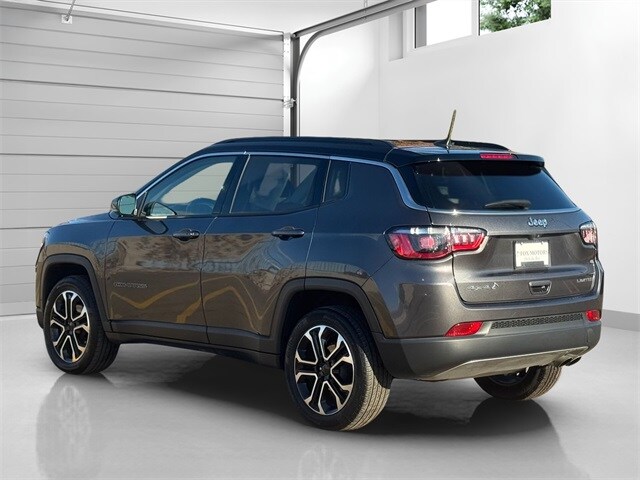 2022 Jeep Compass Limited photo 4