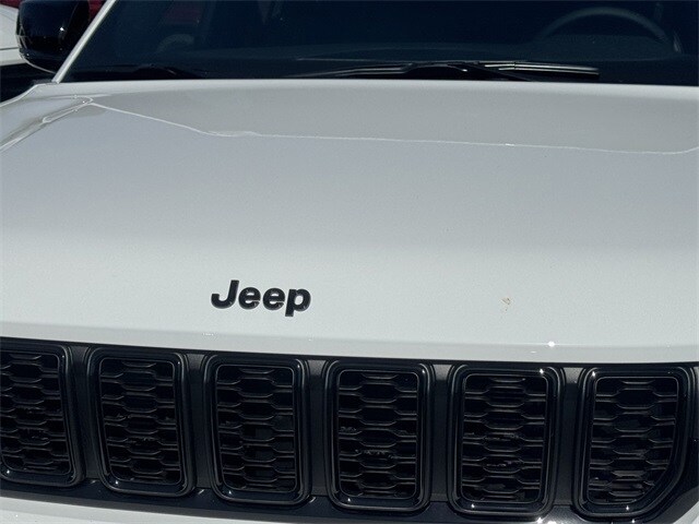 2025 Jeep Grand Cherokee Altitude X photo 2