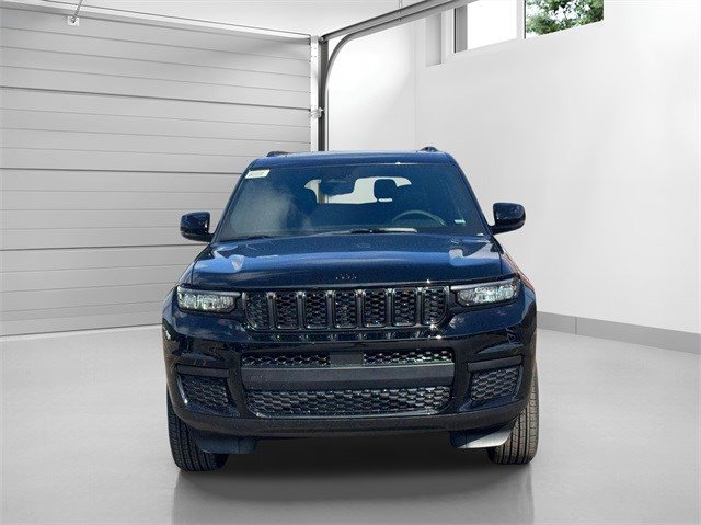 2025 Jeep Grand Cherokee Altitude X photo 2