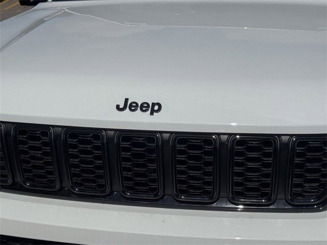 2025 Jeep Grand Cherokee Altitude X photo 4