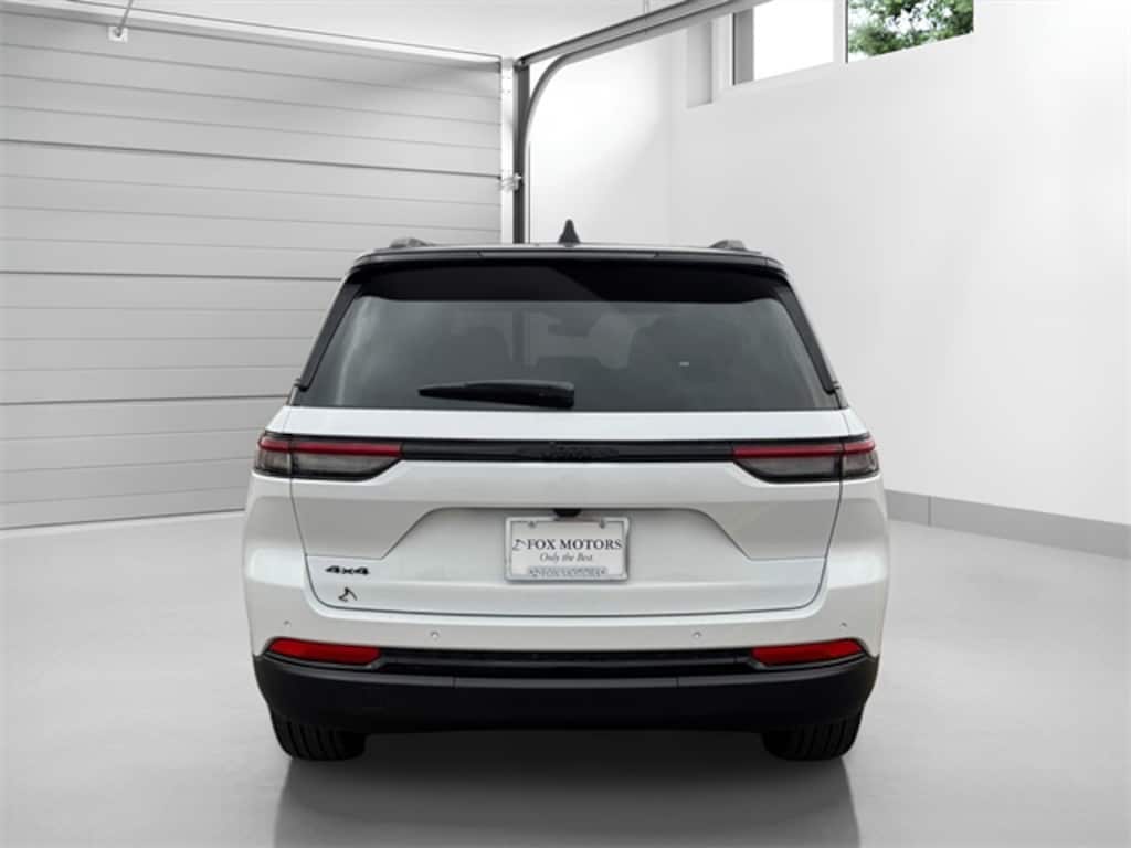 Used 2025 Jeep Grand Cherokee Limited SUV