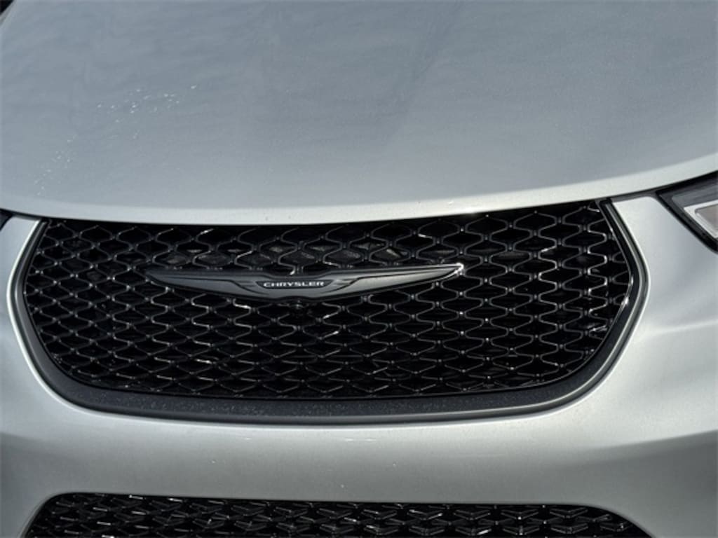 New 2026 Chrysler Pacifica SELECT Passenger Van