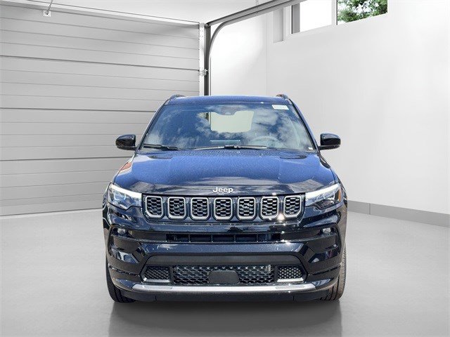 Used 2025 Jeep Compass Limited with VIN 3C4NJDCN2ST588085 for sale in Southfield, MI