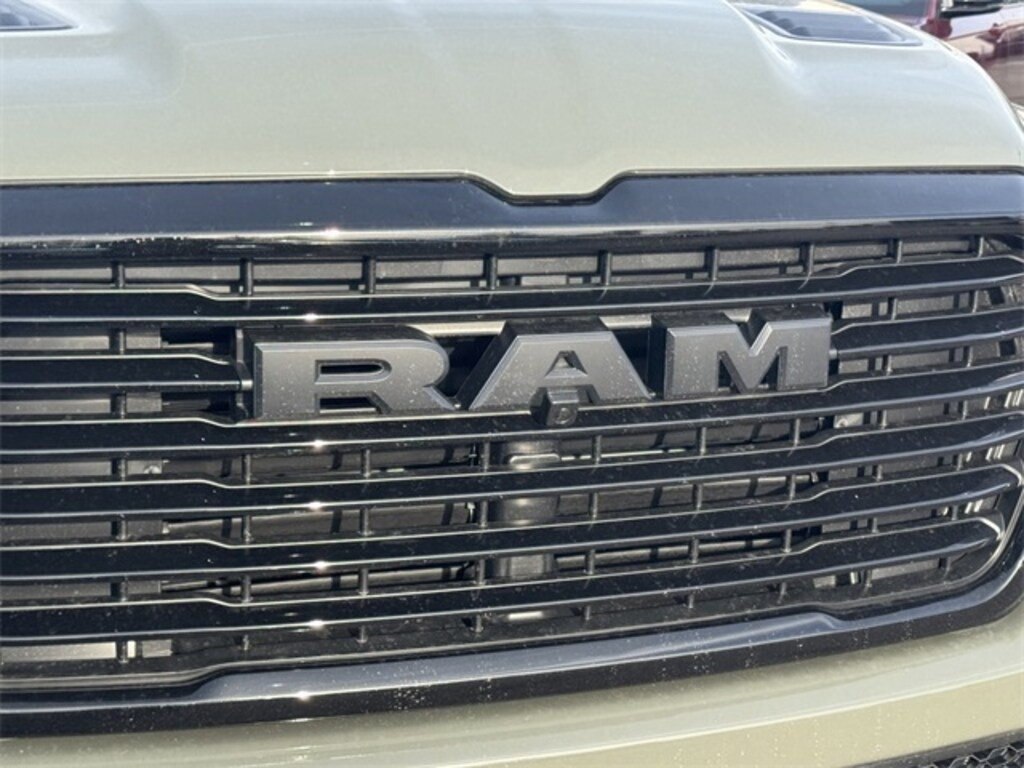 New 2026 Ram 1500 LARAMIE CREW CAB 4X4 5'7 BOX Pickup