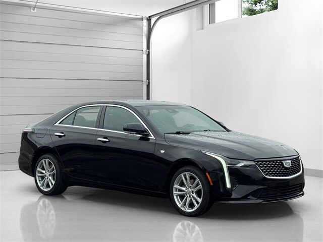 2023 Cadillac CT4 Luxury photo 3