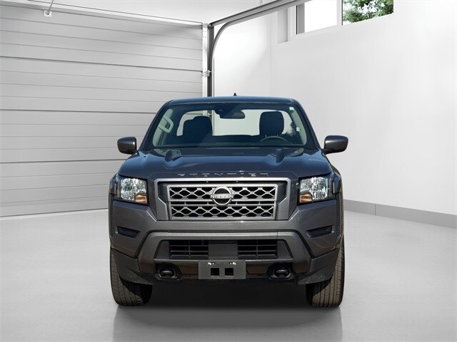 2023 Nissan Frontier SV photo 2