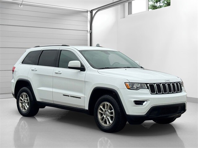 2018 Jeep Grand Cherokee Laredo E photo 3