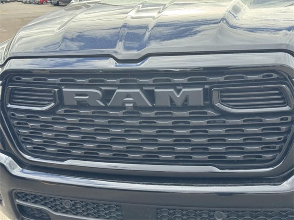 New 2025 Ram 1500 BIG HORN CREW CAB 4X4 5'7 BOX Pickup