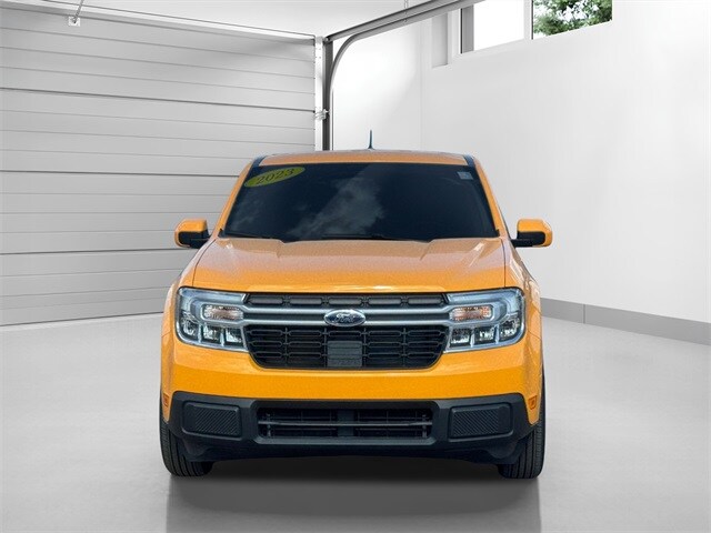 2023 Ford Maverick Lariat photo 2