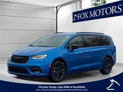 2026 Chrysler Pacifica SELECT Passenger Van