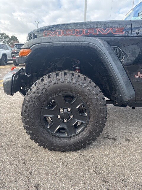 2020 Jeep Gladiator Mojave photo 2