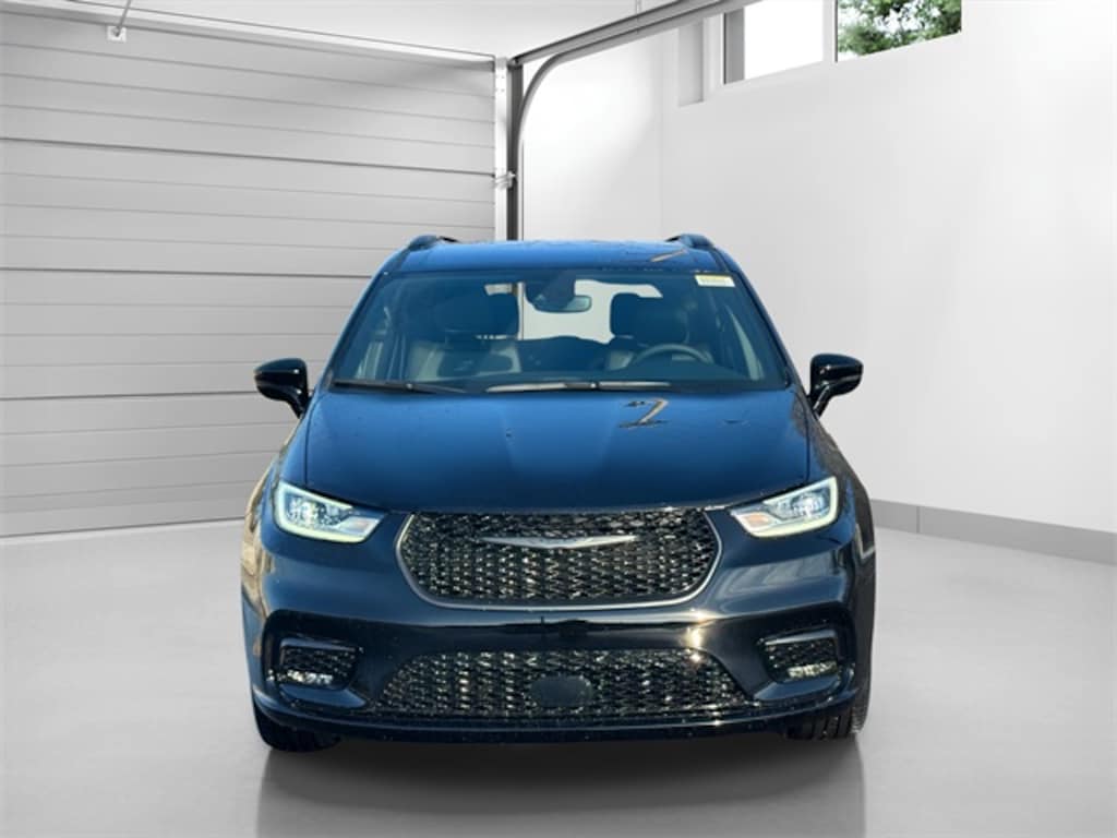 New 2026 Chrysler Pacifica SELECT Passenger Van