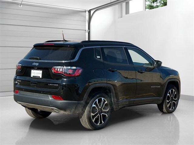 2023 Jeep Compass Limited photo 4