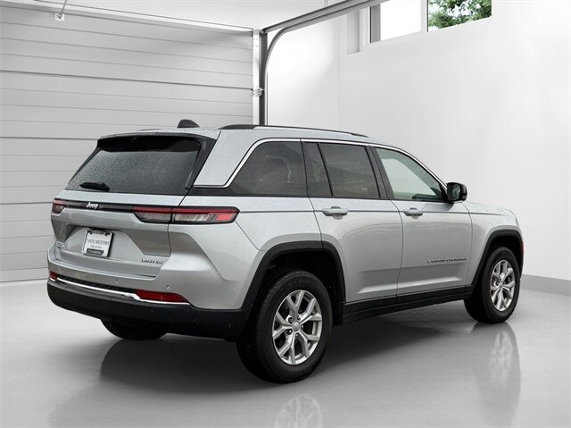 2024 Jeep Grand Cherokee Limited photo 4
