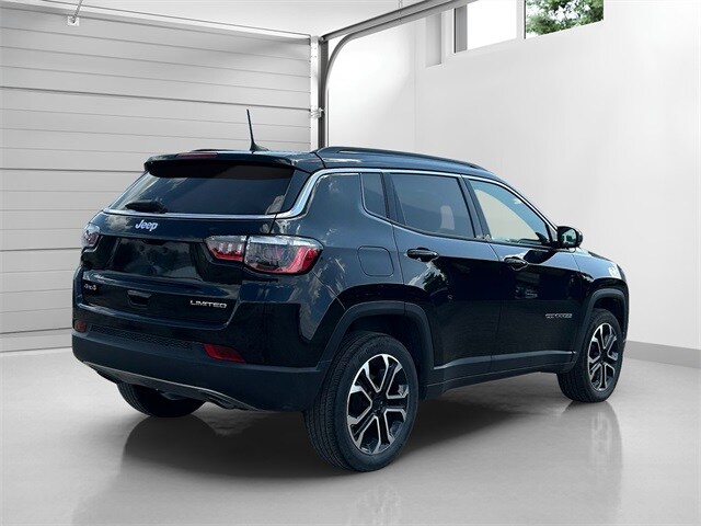 2023 Jeep Compass Limited photo 4