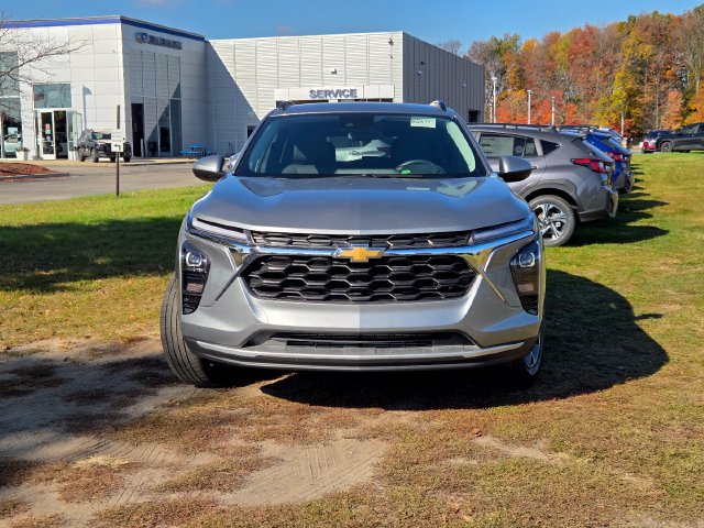 Used 2025 Chevrolet Trax LT SUV