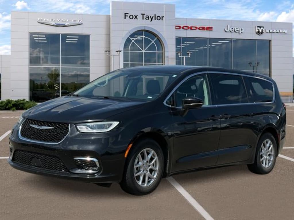 Certified 2024 Chrysler Pacifica Touring L Minivan/Van