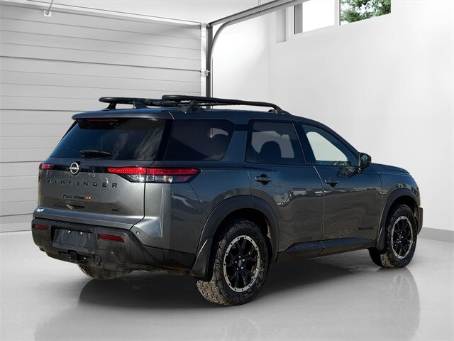 2024 Nissan Pathfinder Rock Creek photo 2