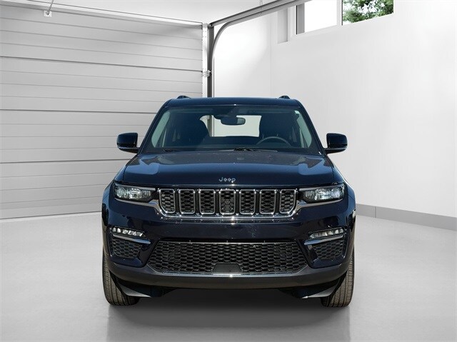 2023 Jeep Grand Cherokee Limited photo 2